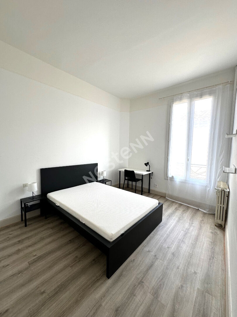 Photo T2 meublé 43 m² à louer - Ascenseur, Square Gambetta, Carcassonne image 4/6