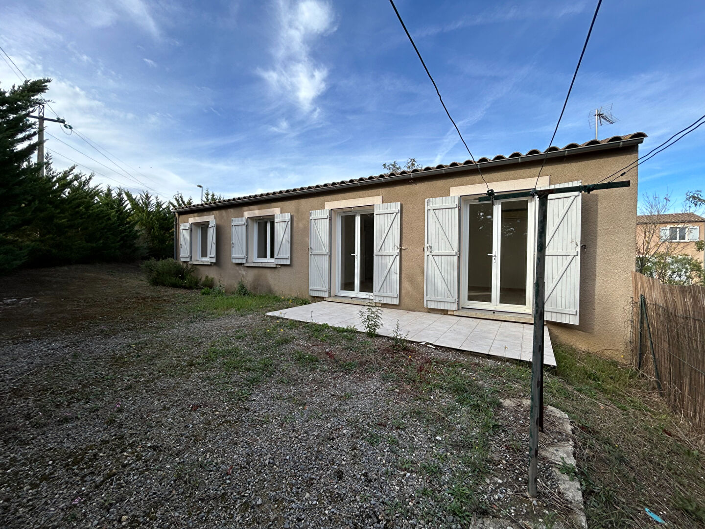 CARCASSONNE  SUD - Maison 88 m² - type 4 - jardin garage.