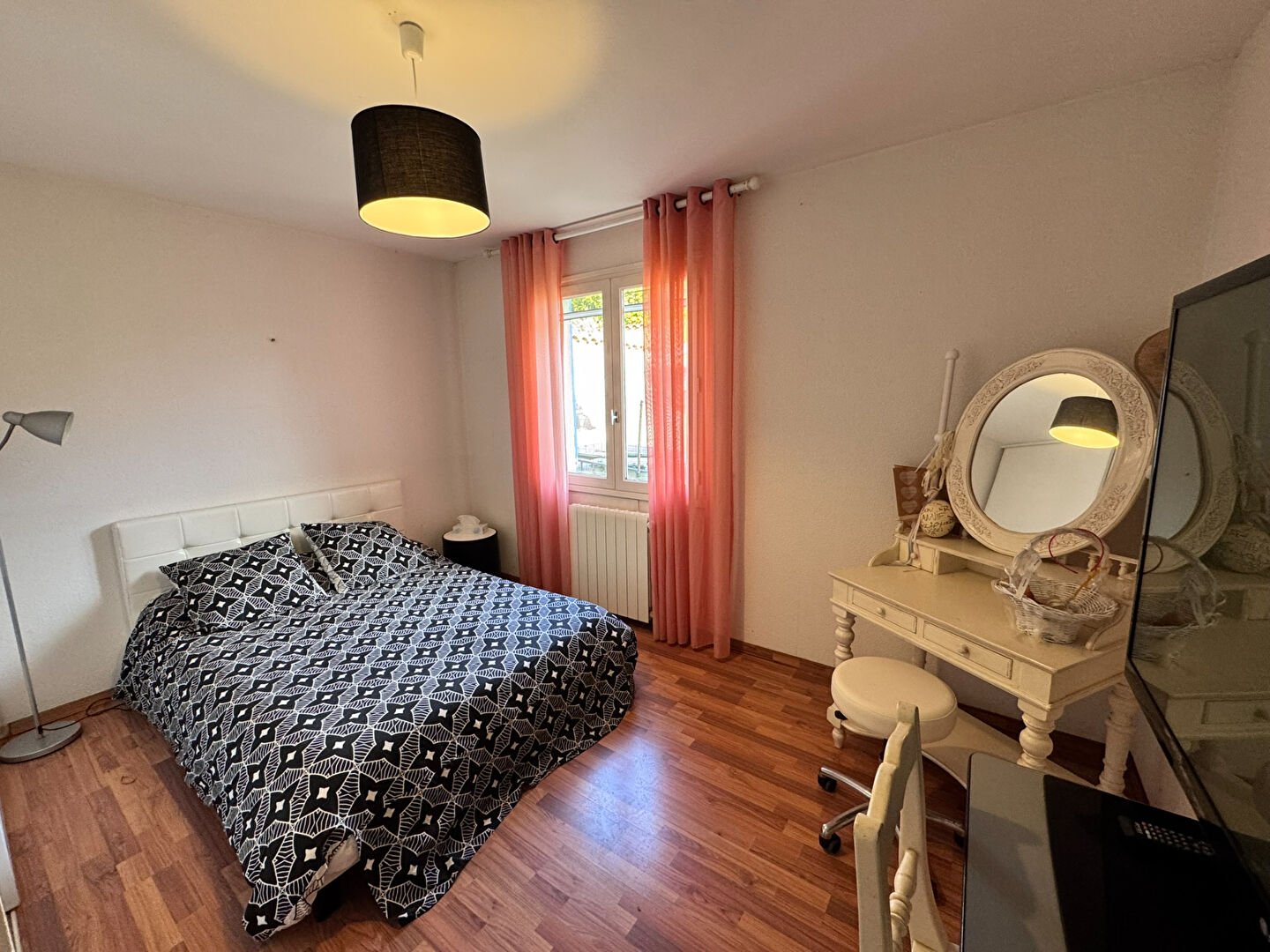 Photo Carcassonne Grazailles pavillon plain-pied 101 m² sous-sol complet 3 chambres terrain 423 m² terrasses sans vis-à-vis cheminée insert image 6/6