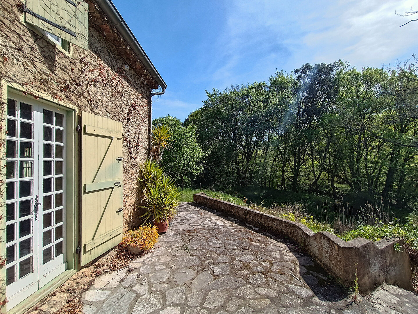 Photo Maison en pierre de 192 m² sur 6000 m² avec piscine, verger et dépendance image 2/6