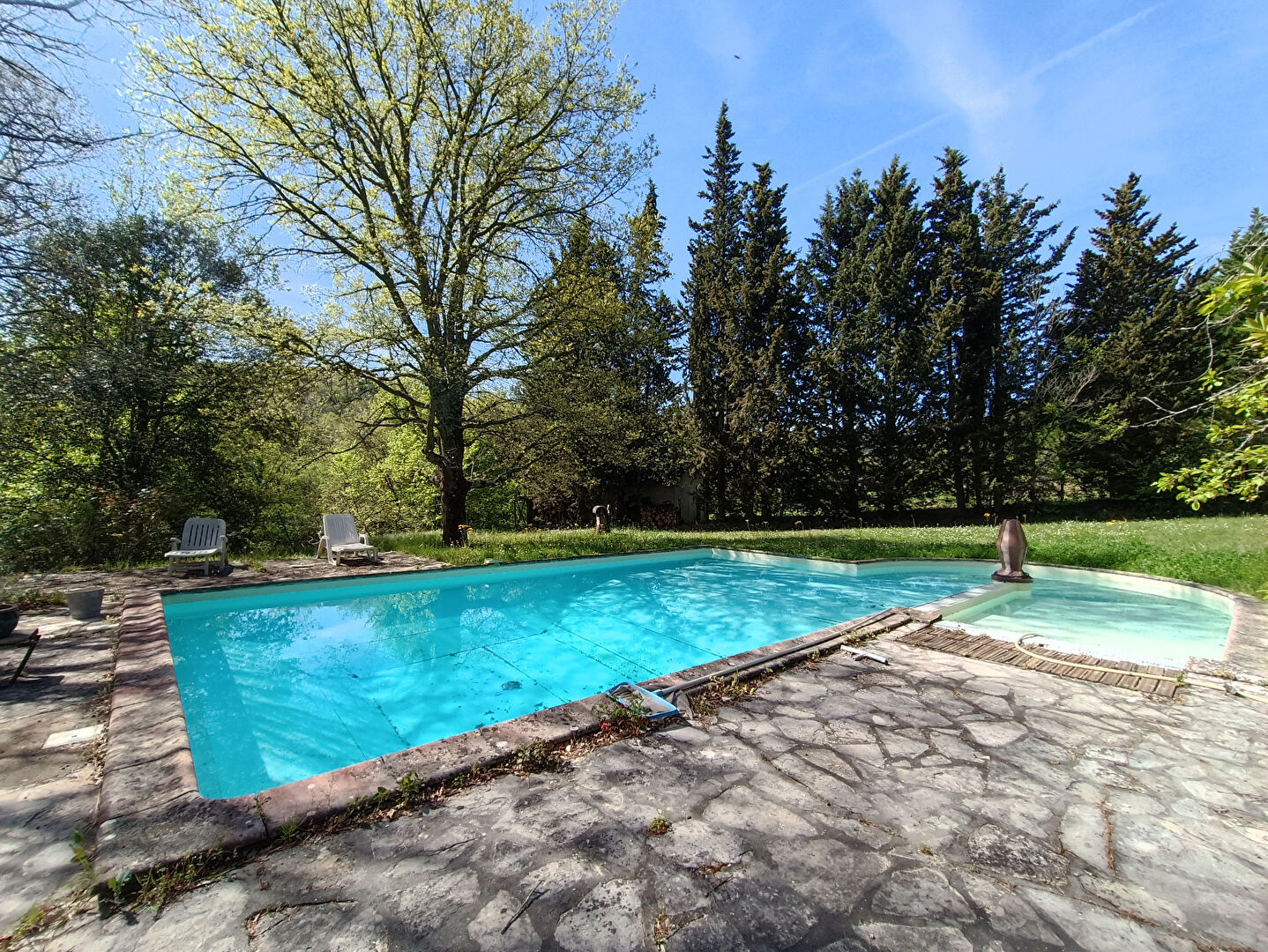 Photo Maison en pierre de 192 m² sur 6000 m² avec piscine, verger et dépendance image 3/6
