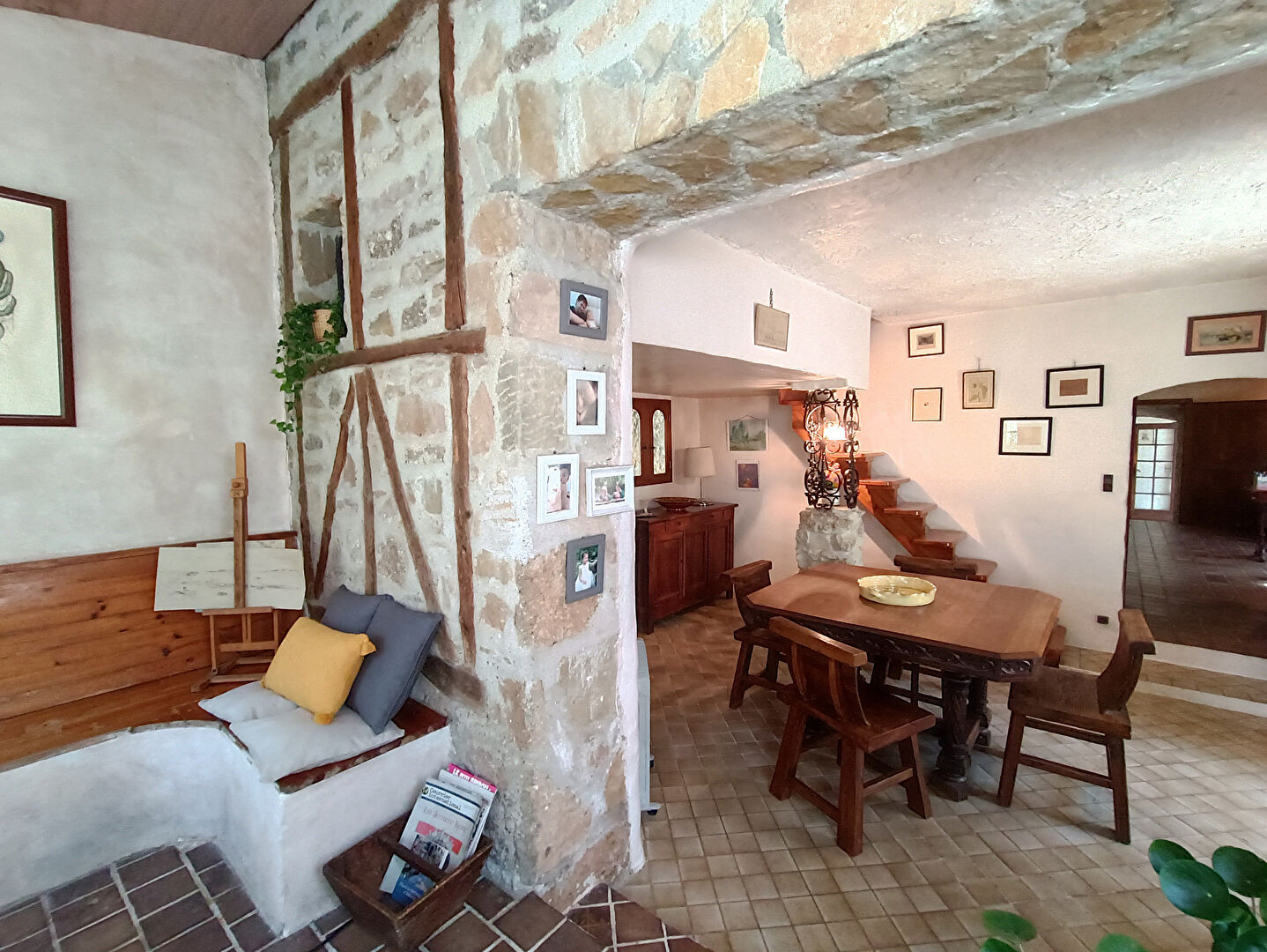 Photo Maison en pierre de 192 m² sur 6000 m² avec piscine, verger et dépendance image 5/6