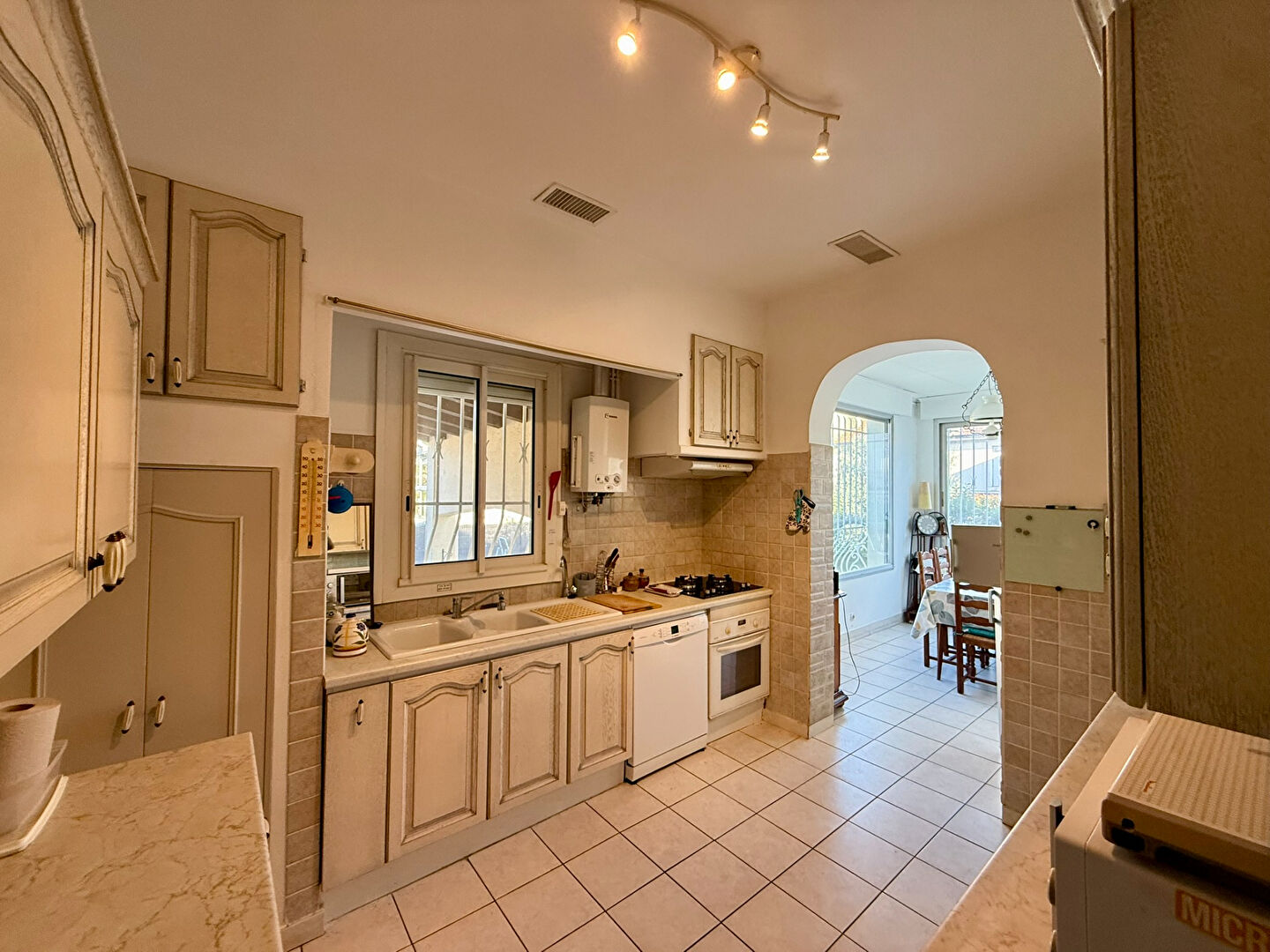 Photo Grande maison de ville avec garage double, studio indépendant et jardin à Carcassonne image 5/6