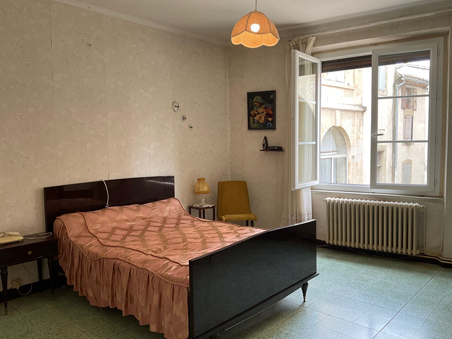 Photo Maison de village à vendre près de Carcassonne avec terrasse, cour et trois chambres image 6/6