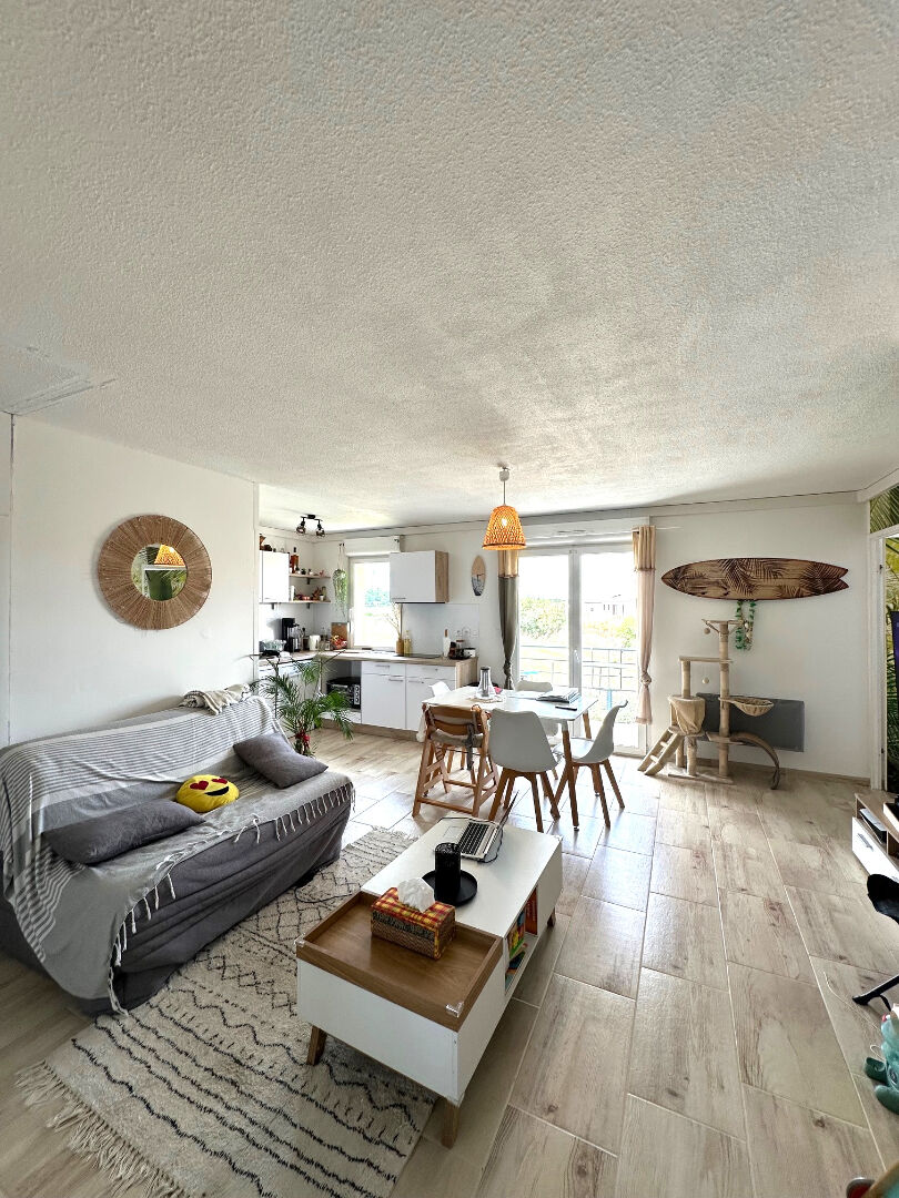 Appartement T2bis à louer Berriac résidence sécurisée vue Montagne Noire