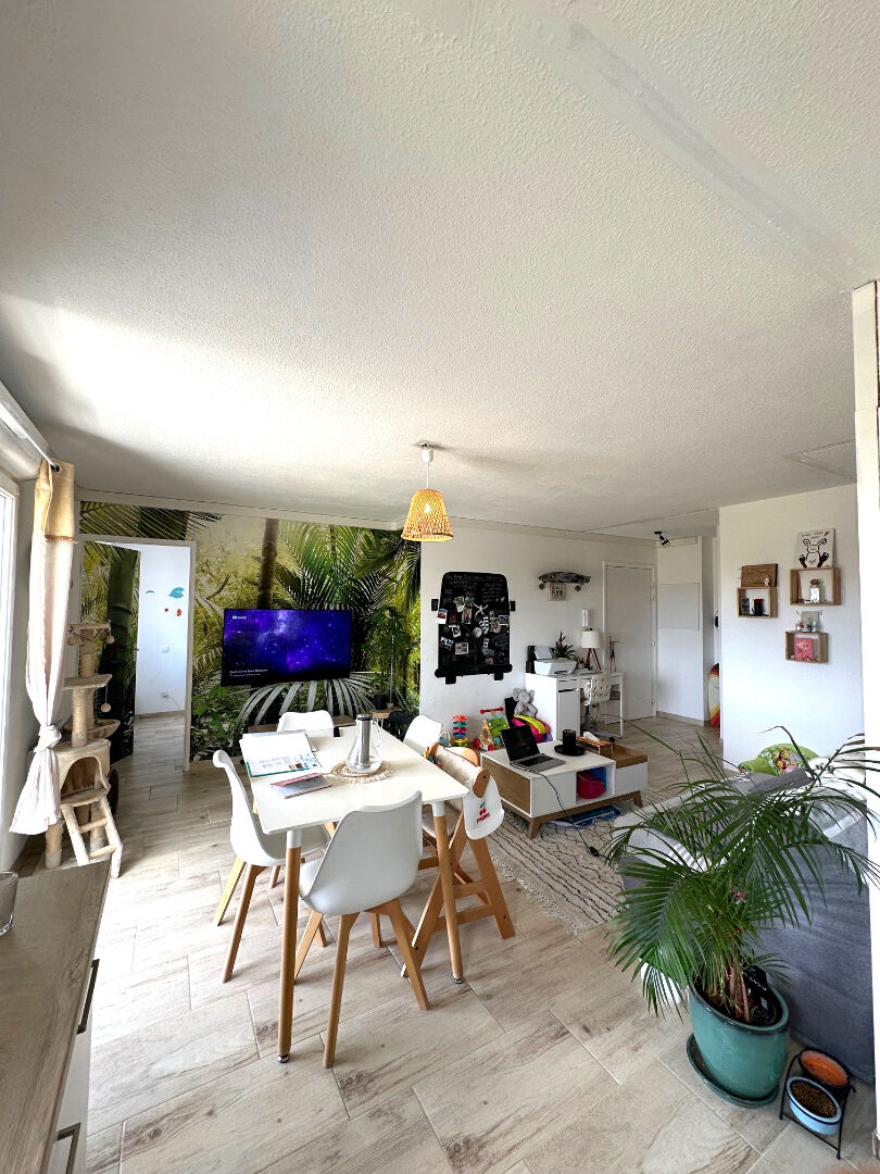 Photo Appartement T2bis à louer Berriac résidence sécurisée vue Montagne Noire image 2/6