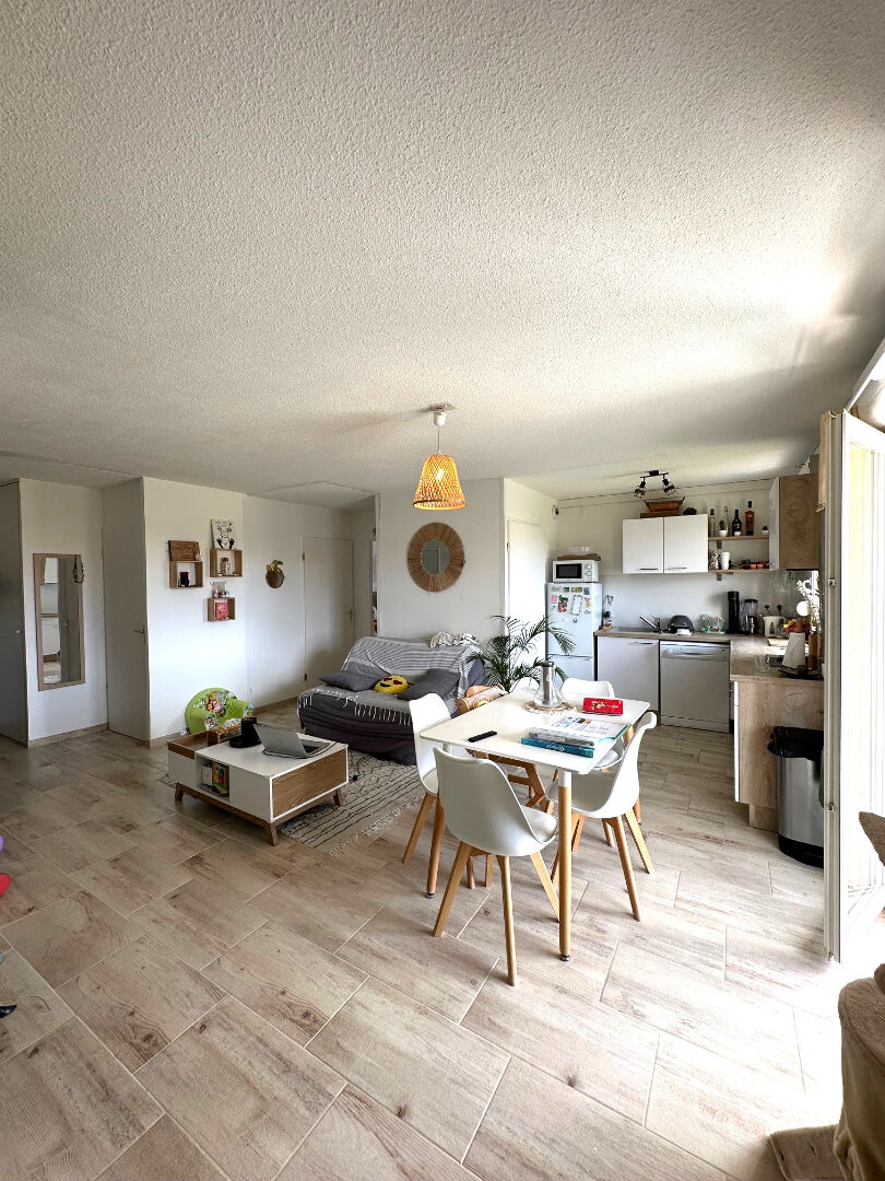 Photo Appartement T2bis à louer Berriac résidence sécurisée vue Montagne Noire image 4/6