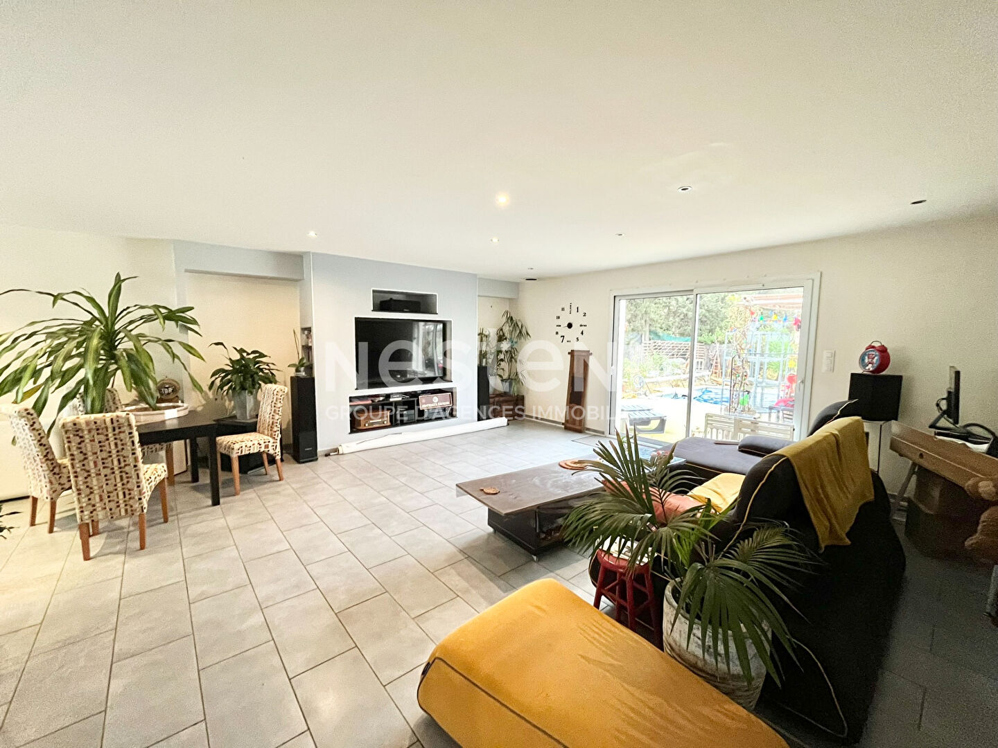 Photo Villa plain-pied 140 m² - 3 chambres, piscine et cuisine d'été sur 1200 m² à Aigues-Vives image 3/6