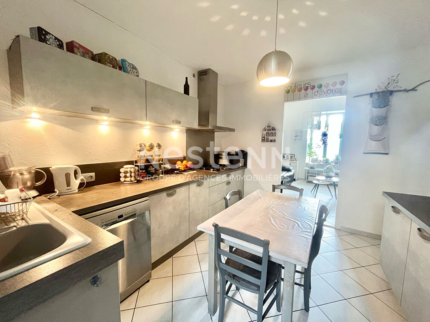 Photo Maison de ville 209 m² avec cour, véranda et atelier, toiture récente - Minervois image 4/6
