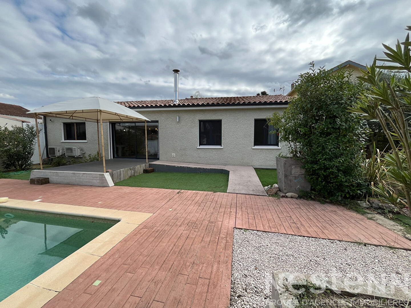 Photo Maison récente 109 m² avec piscine jacuzzi et terrain 832 m² à Limoux image 3/6
