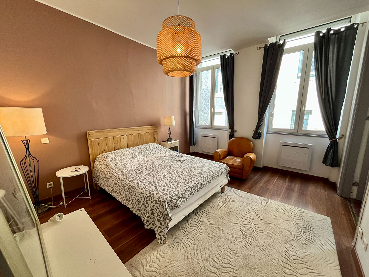 Photo Appartement T2 traversant avec garage double stockage terrasse et patio à vendre Carcassonne Bastide image 6/6