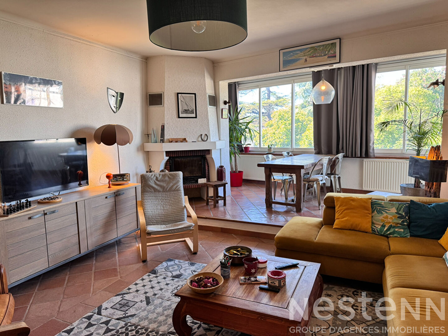 Photo Vente immeuble Carcassonne comprenant local commercial loué 1912 euros et logement 115 m² avec terrasse image 2/6