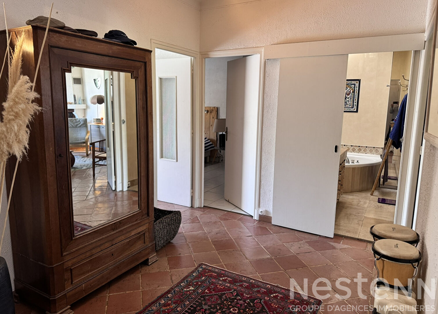 Photo Vente immeuble Carcassonne comprenant local commercial loué 1912 euros et logement 115 m² avec terrasse image 4/6