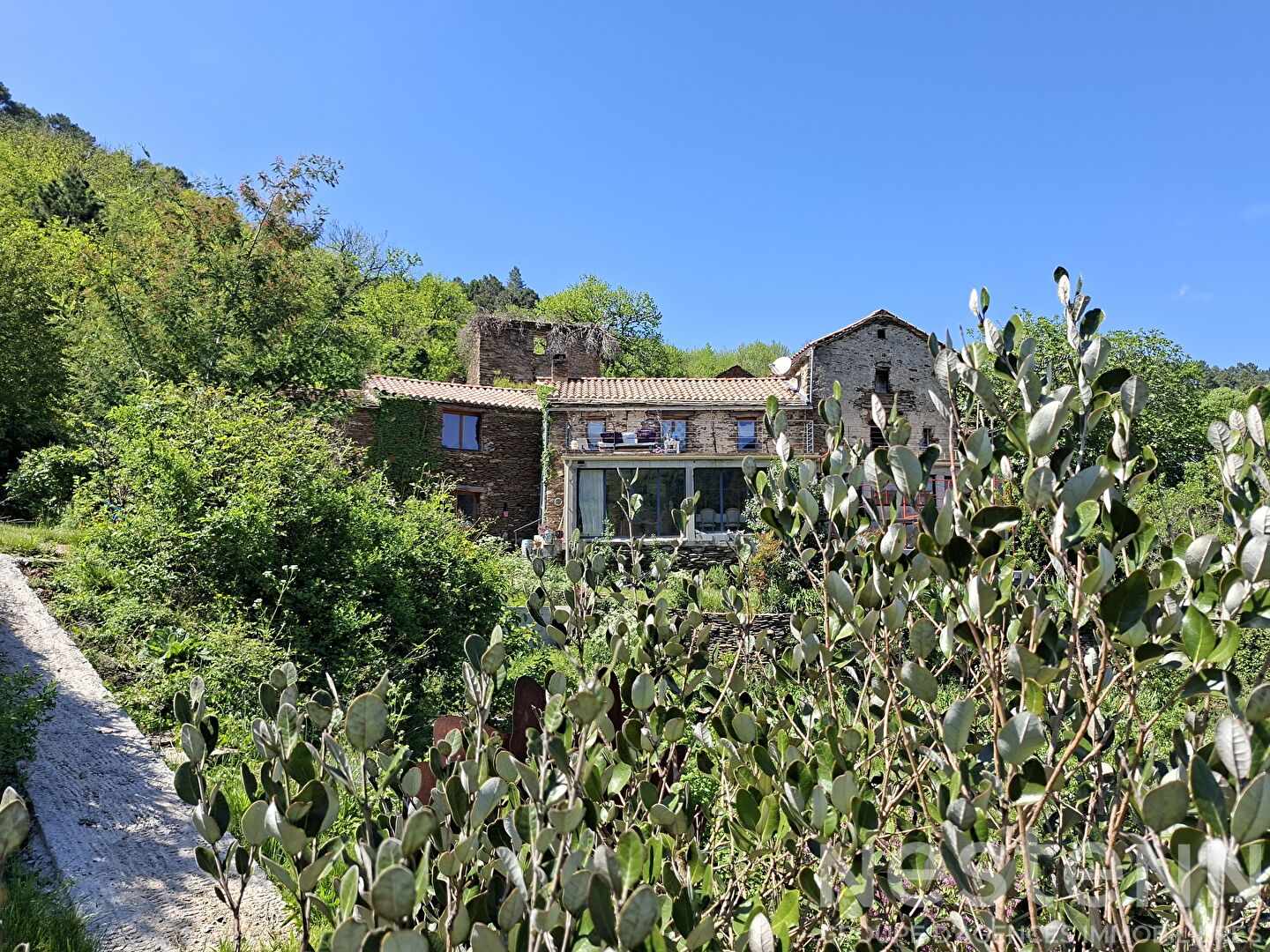 Maison de pays d'exception à vendre à Saint Martin de Boubaux - Calme et charme authentique