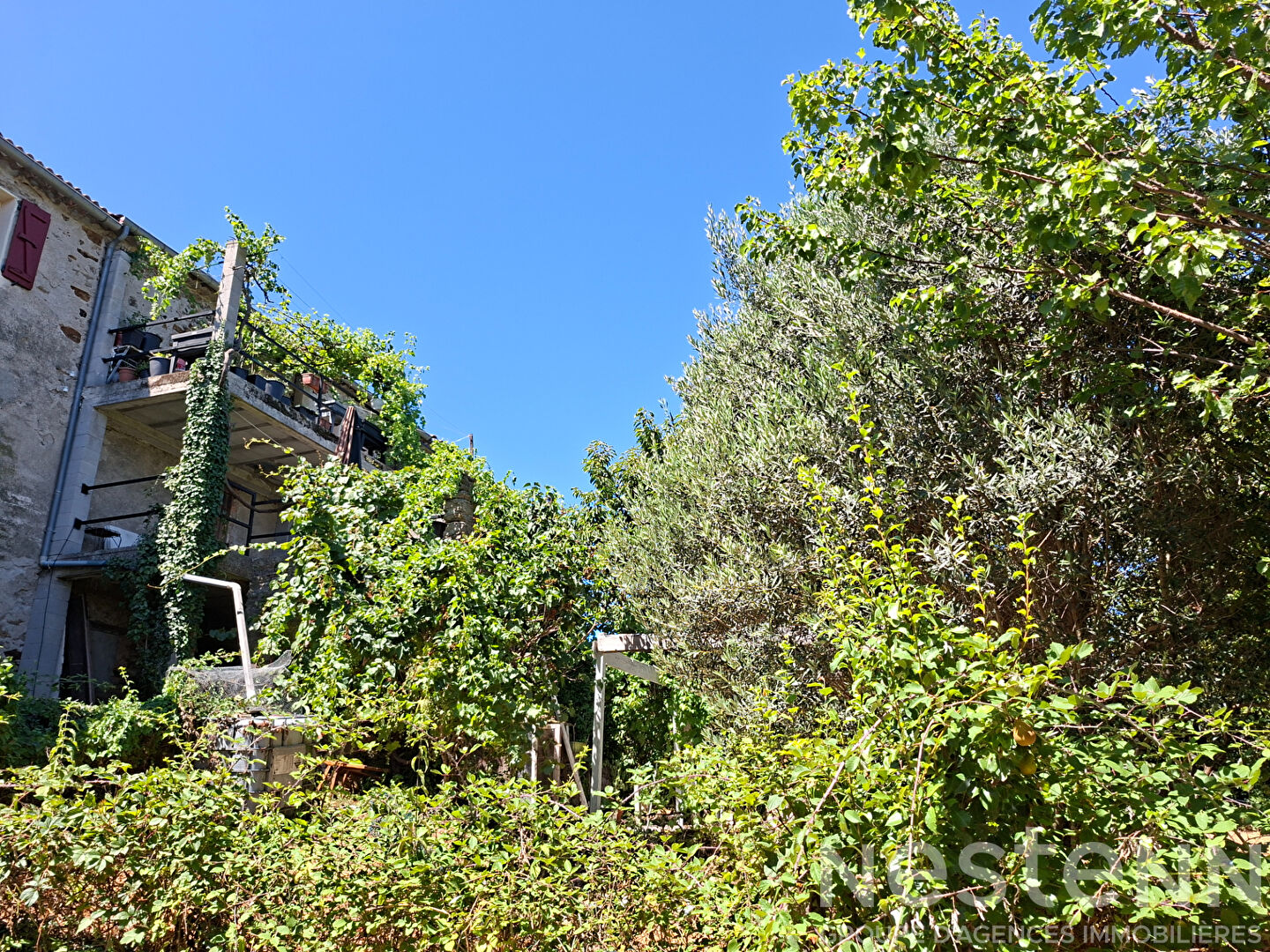 Immeuble à vendre à La Vernarède - 8 pièces, 143 m², terrain 1350 m²