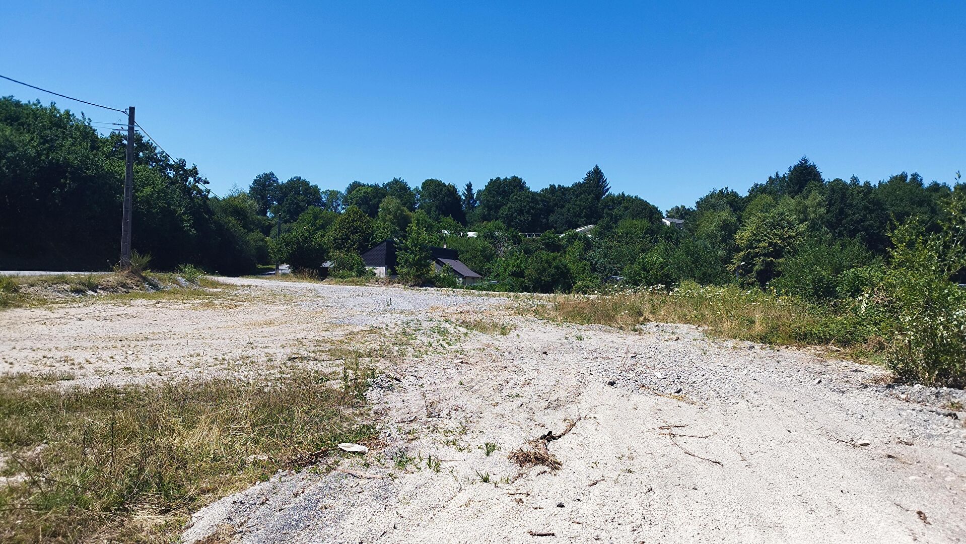 Terrain Industriel Et Artisanal * 2206 M² * 19250 Meymac * 30 400  €