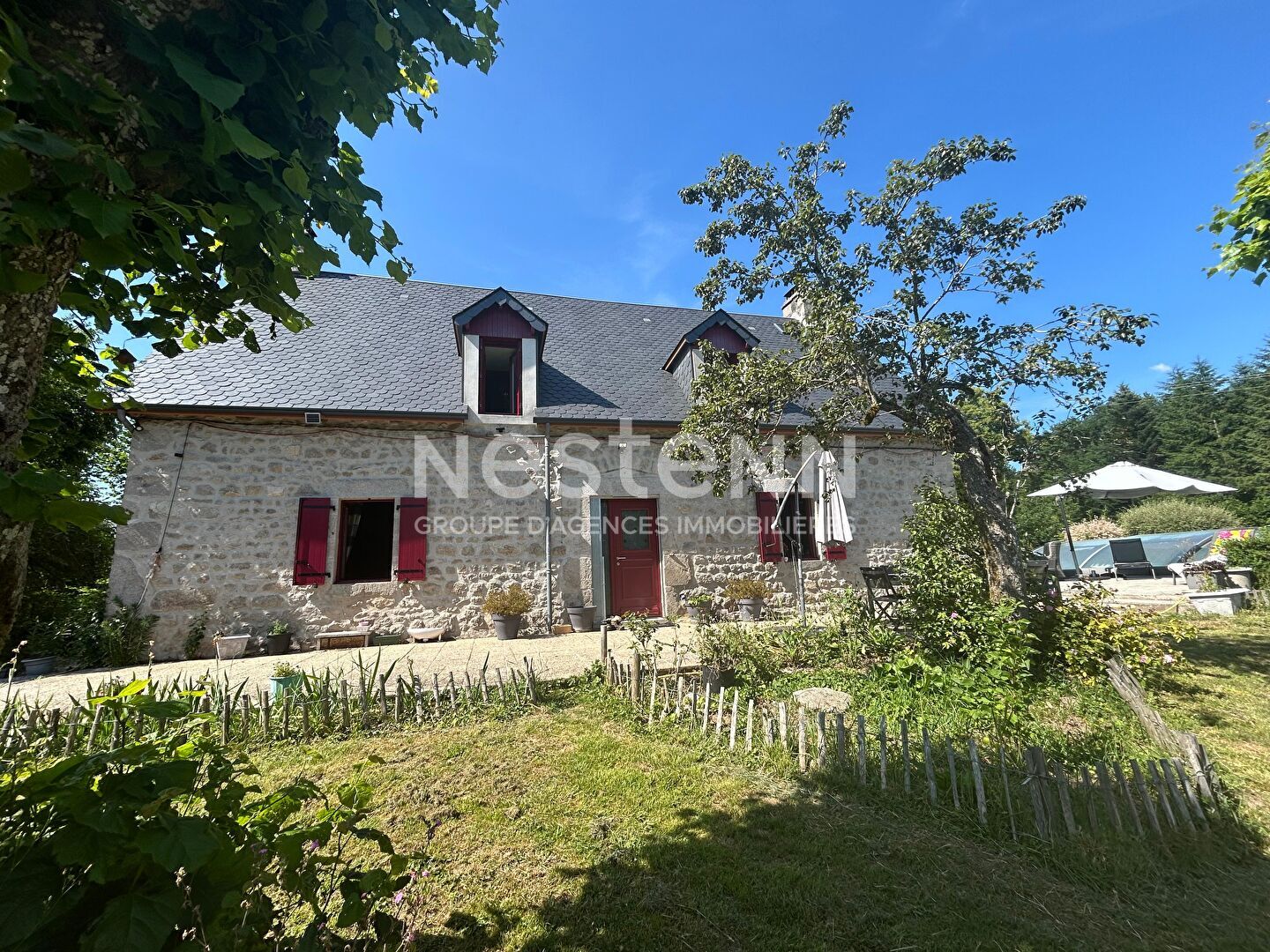 Maison De Campagne * 5 Pièces * 177 M² * 19200 St Exupery Les Roches * 306 800 €