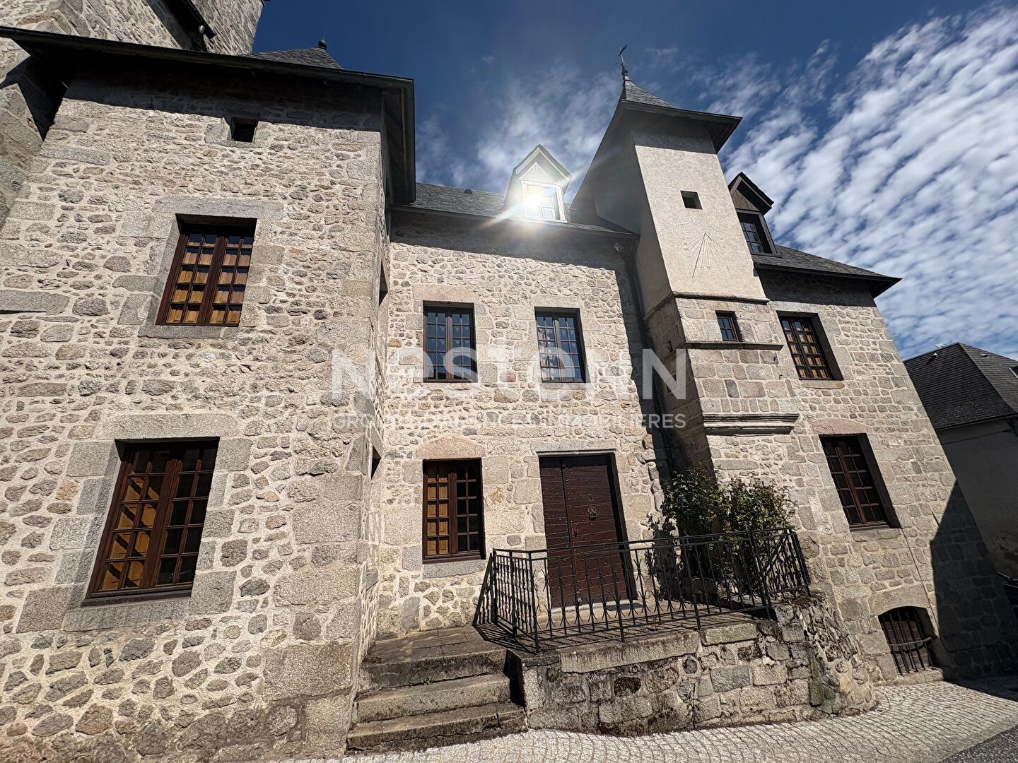 Immeuble * 180 M² * 19200 Ussel * 364 000  €