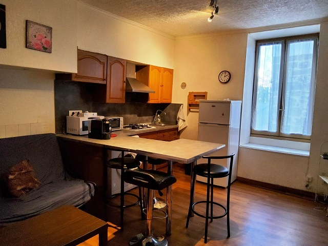 Agde centre historique  studio en rdc à louer