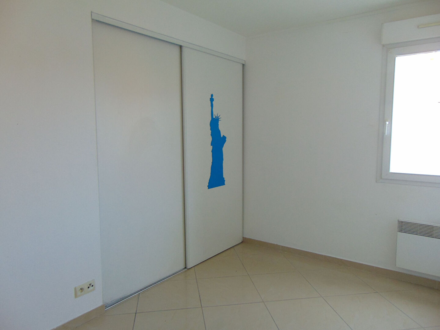 Photo T4 Agde  - 75 m² avec terrasse, garage et parking. image 6/6