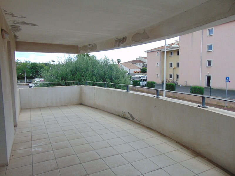 T3 AGDE , 52 m2 environ avec terrasse et parking