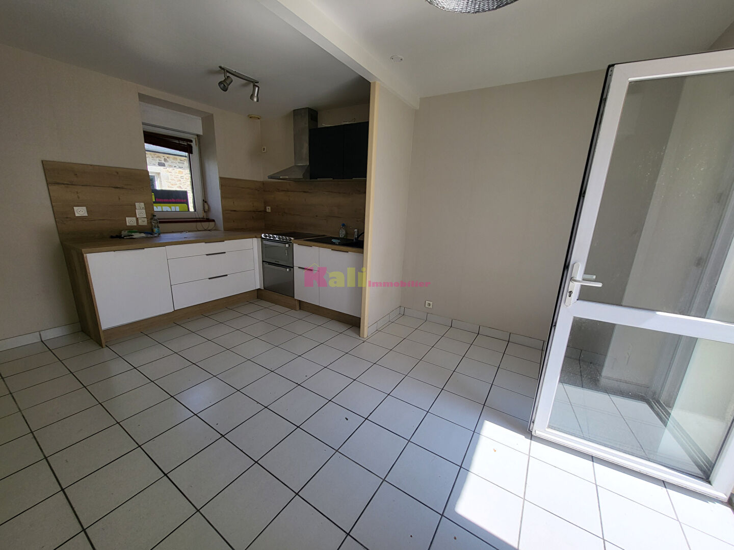 Photo Maison divisée en 2 logements - Ploudaniel image 6/6