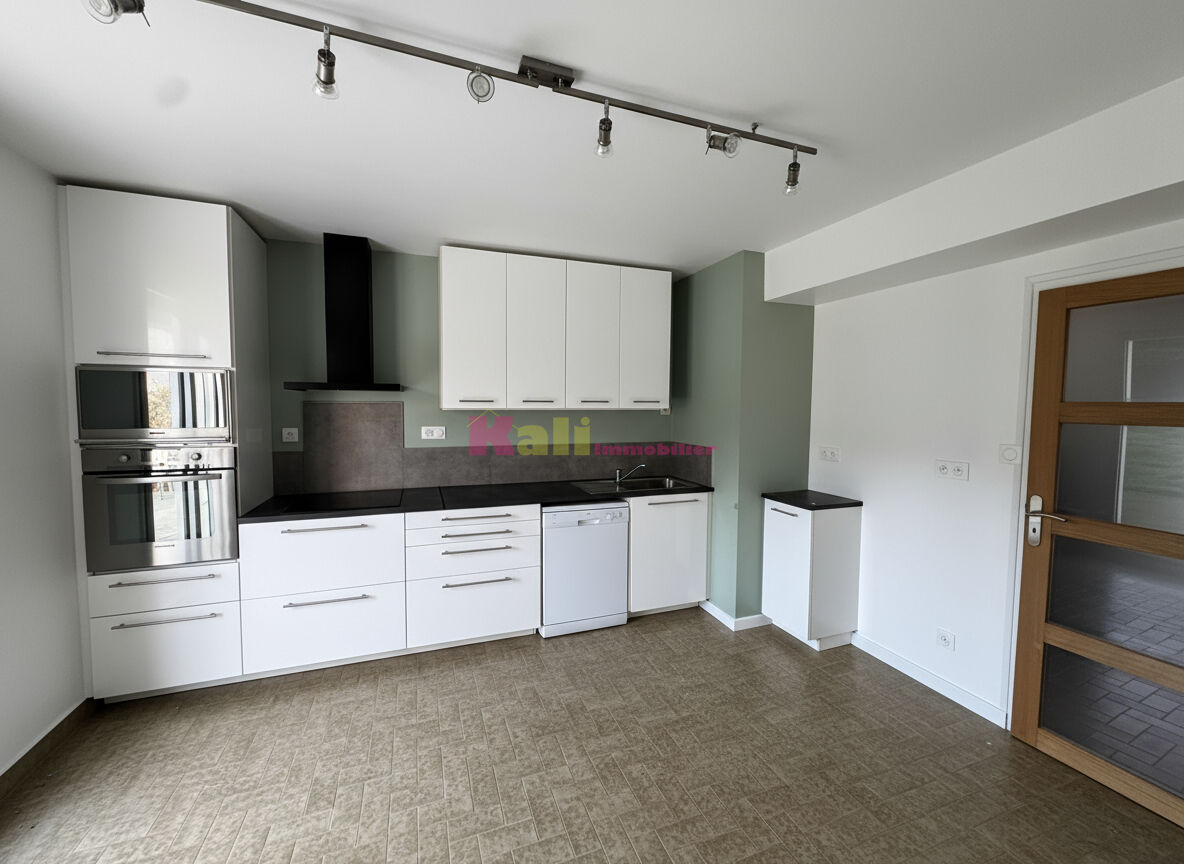 Maison Néo-Bretonne à Louer - Guipavas - 7 pièces, 4 chambres !