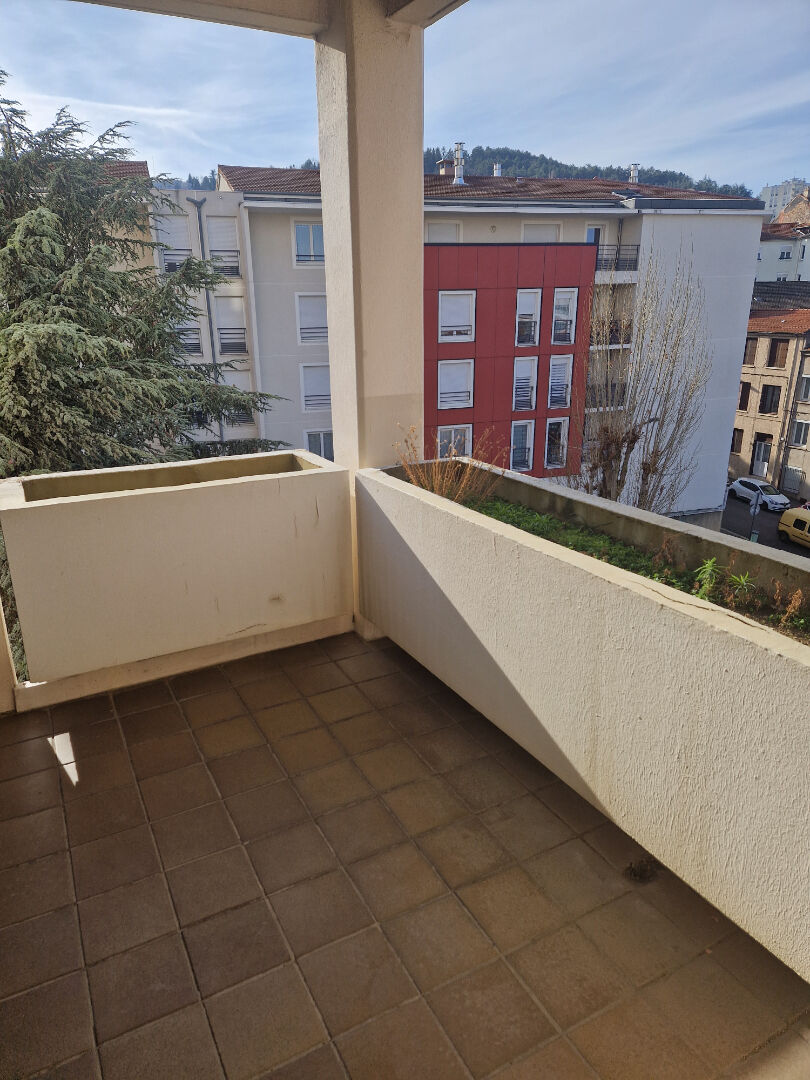 Photo 50 RUE DE LA MONTAT / T3  70m² + balcon + chauffage inclus image 5/6