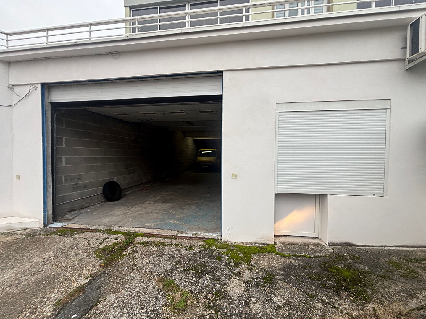 Photo Dépot Saint Etienne 250 m2 image 1/5