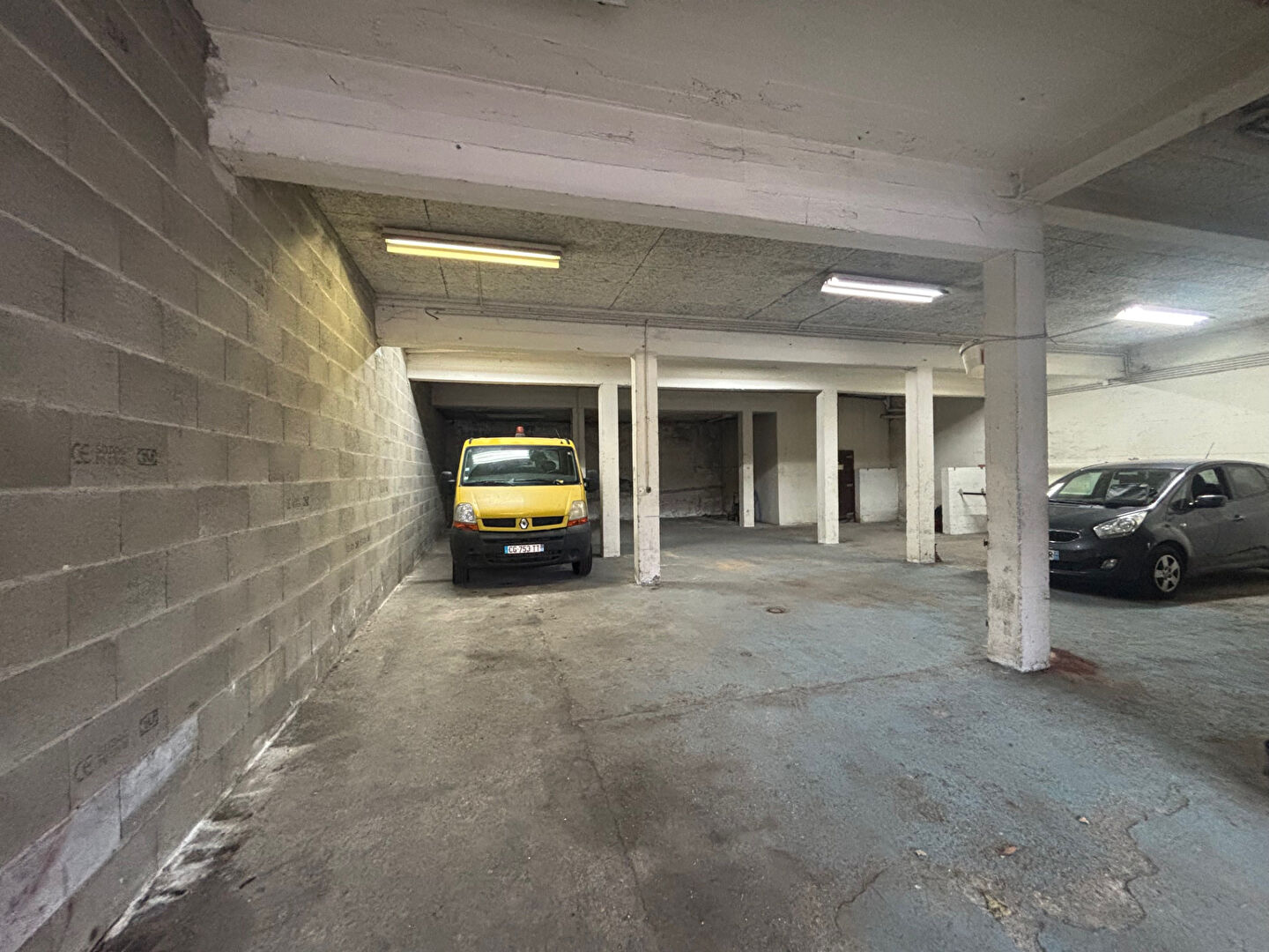 Photo Dépot Saint Etienne 250 m2 image 3/5