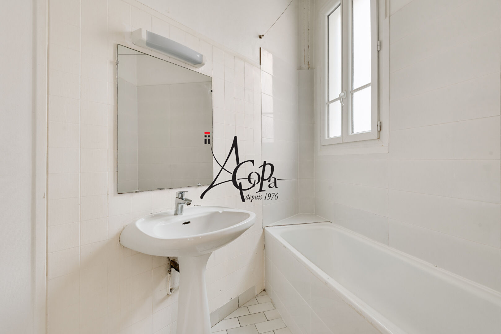 Photo Square Clignancourt 2 pièces  57 m² +  chambre  au 7ème étage image 6/6