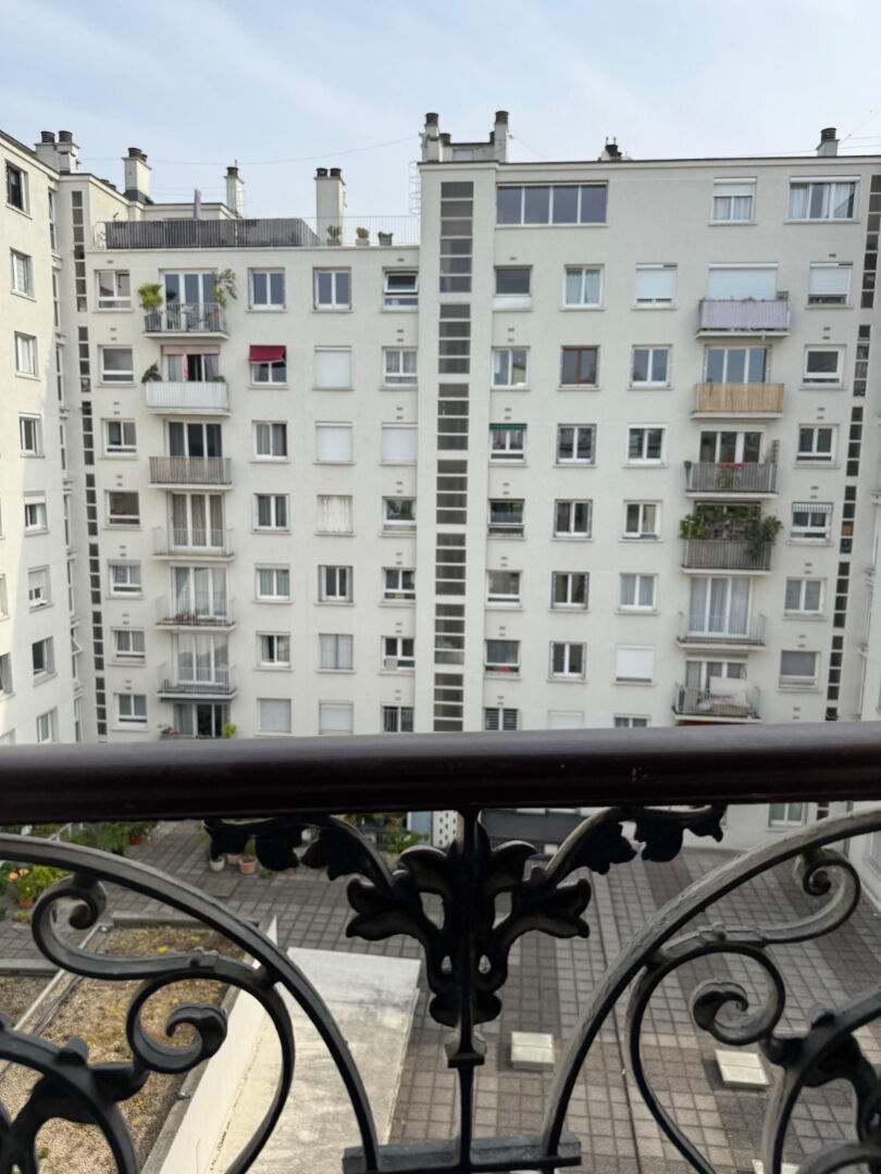 Photo 2 pièces MEUBLÉ image 2/4