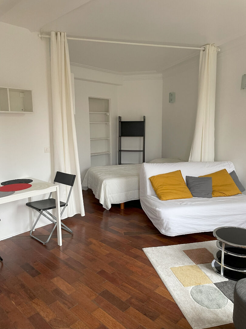 Paris Appartement&nbsp;1 050&nbsp;&euro;