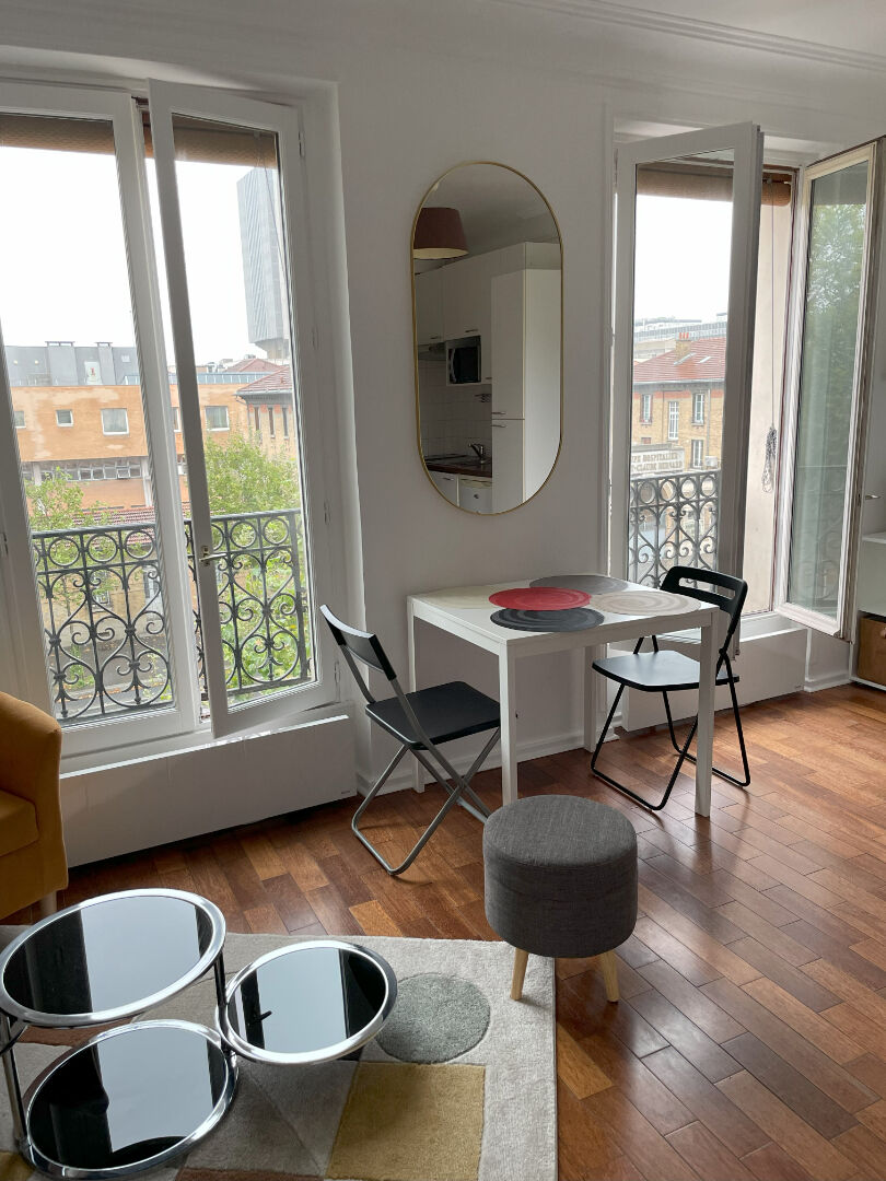 Paris Appartement&nbsp;1 050&nbsp;&euro;