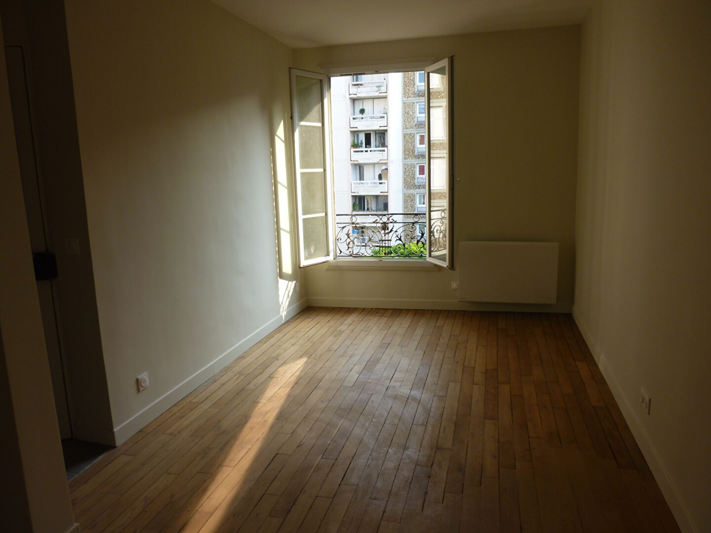 SAINT OUEN SUR SEINE
 Appartement&nbsp;198 000&nbsp;&euro;