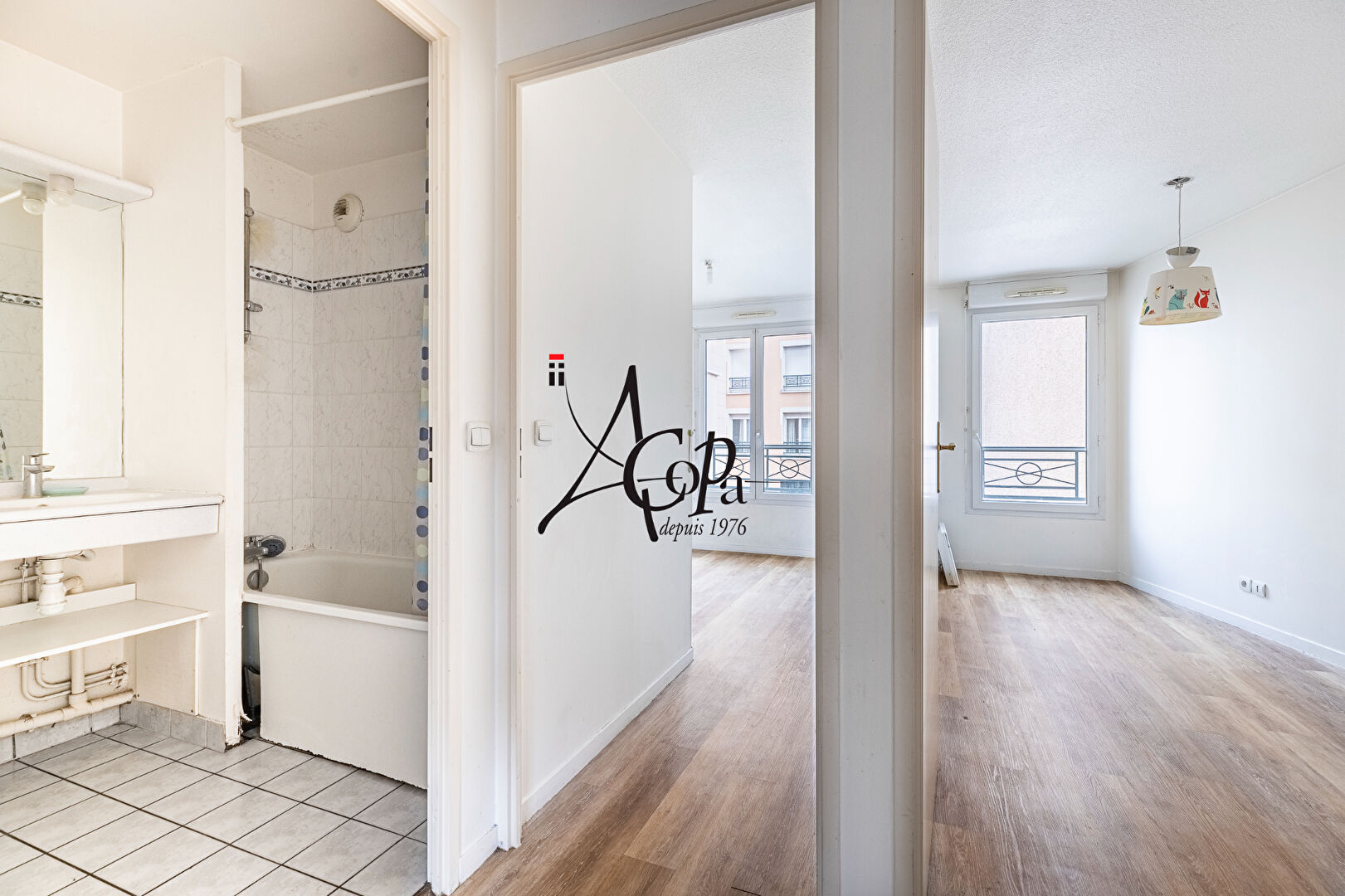 SAINT DENIS
 Appartement&nbsp;305 000&nbsp;&euro;