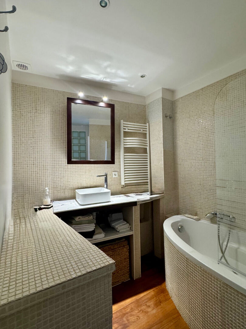 Paris Appartement&nbsp;1 400&nbsp;&euro;