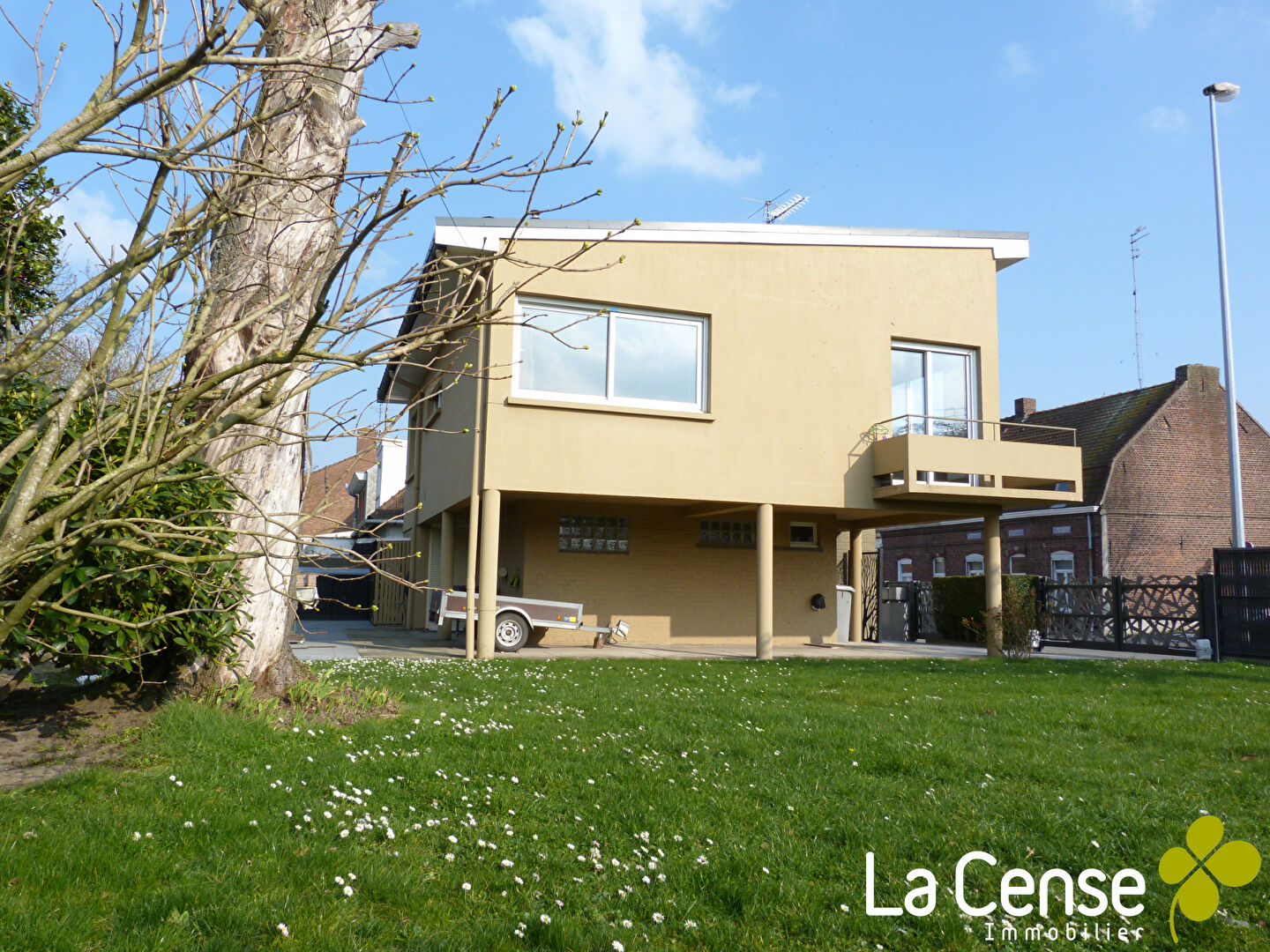 Photo Prox agence- Maison individuelle sur + de 480m² image 2/6