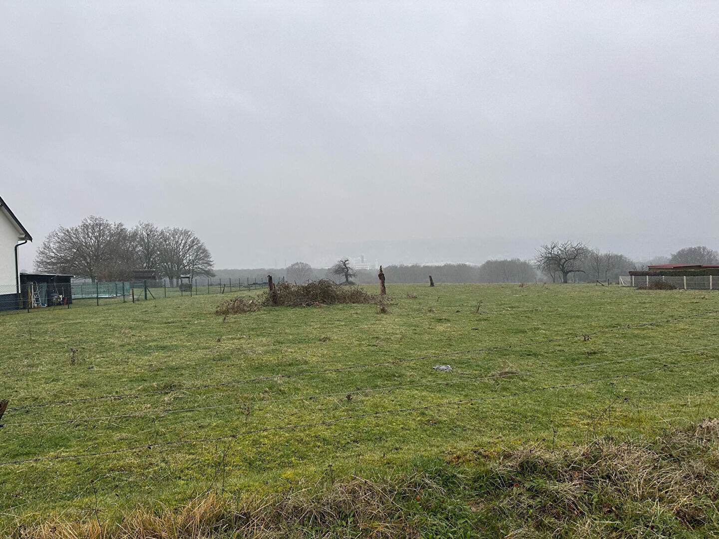 A vendre Terrain constructible  de 1347 m² sur la commune de Freneuse