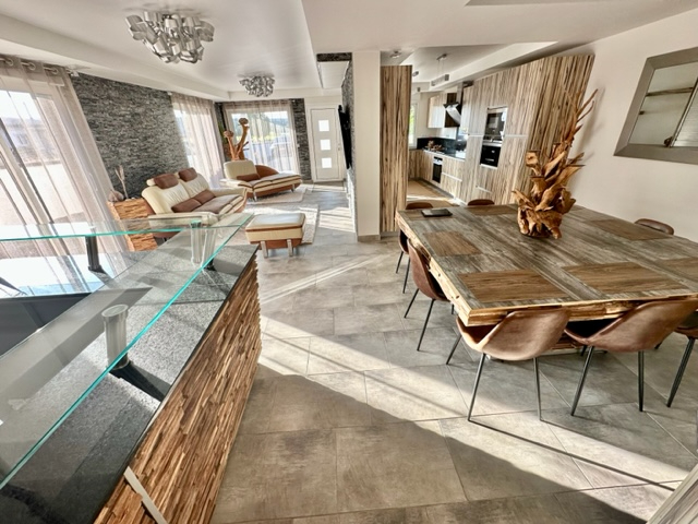 Photo pavillon de 120 m² sur la commune de Tourville La Riviere image 2/6