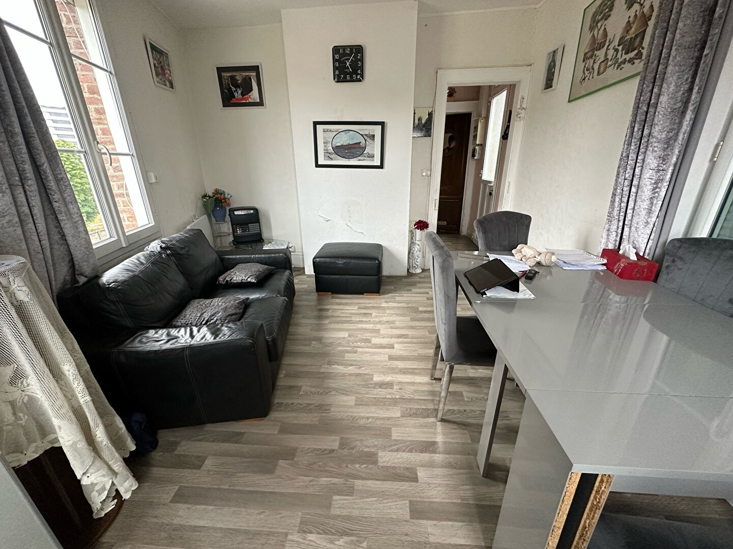 Photo maison sur laz commune d'elbeuf avec un  a studio image 3/6