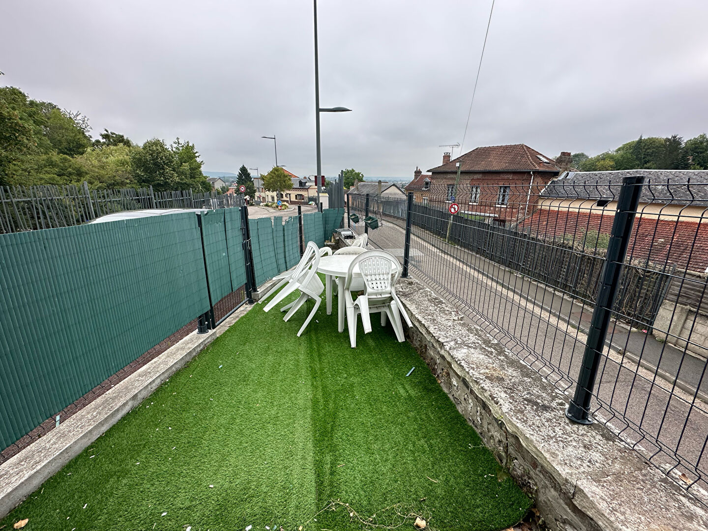 Photo maison sur laz commune d'elbeuf avec un  a studio image 4/6