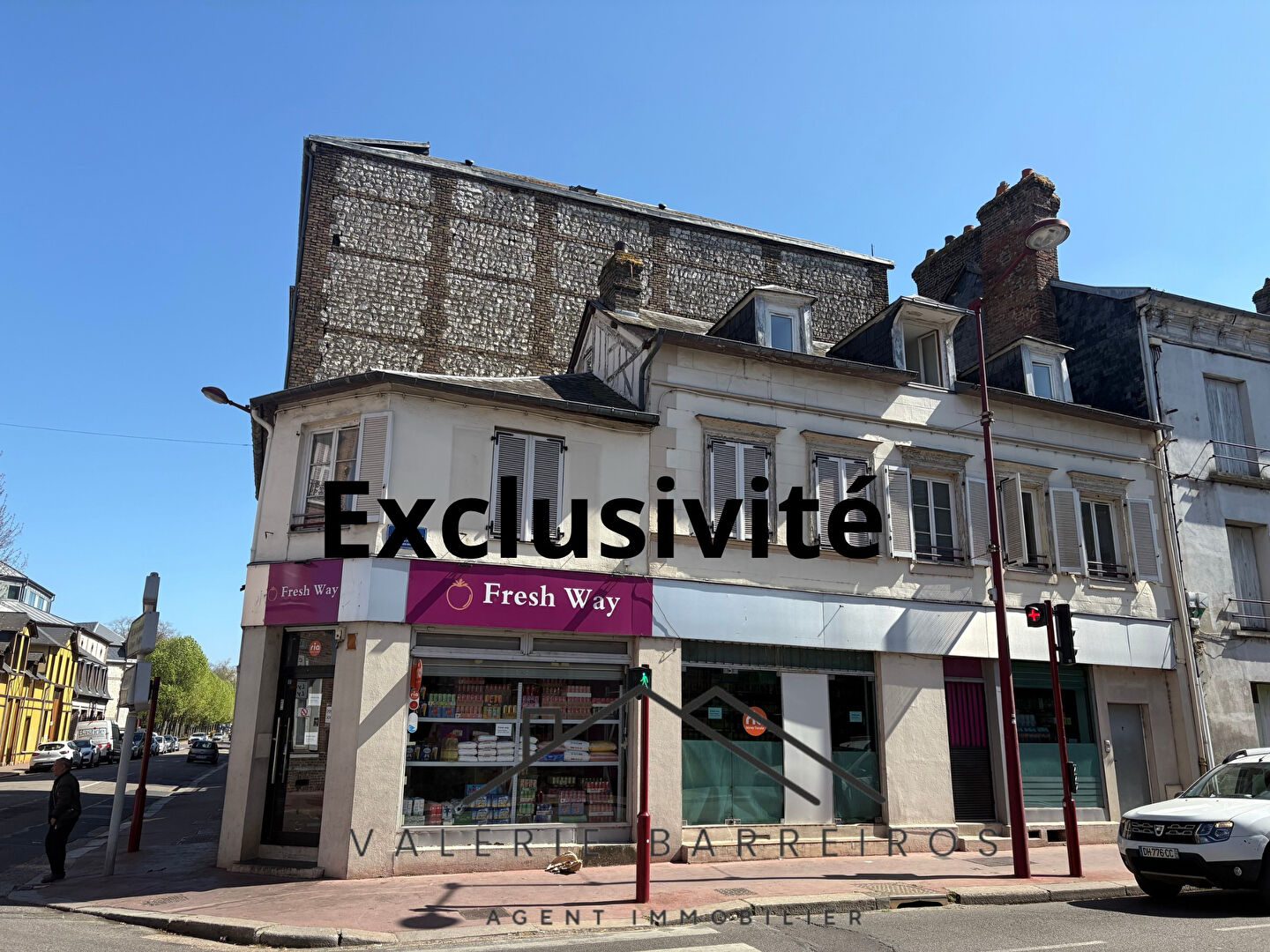 immeuble, fond de  Commerce, plus 2 appartements