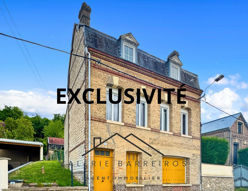 Photo Maison d'habitation à rénover avec garage image 2/6