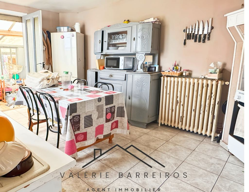 Photo Maison d'habitation à rénover avec garage image 6/6