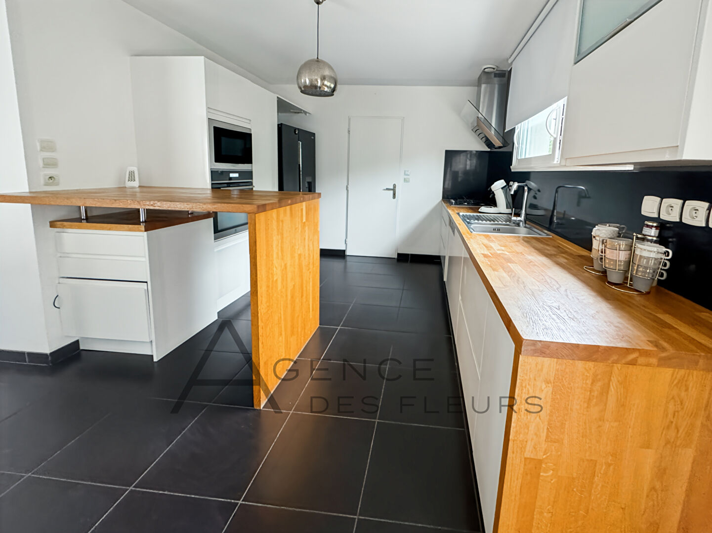 Photo Maison 6  pièce(s) 131 m2 image 4/6