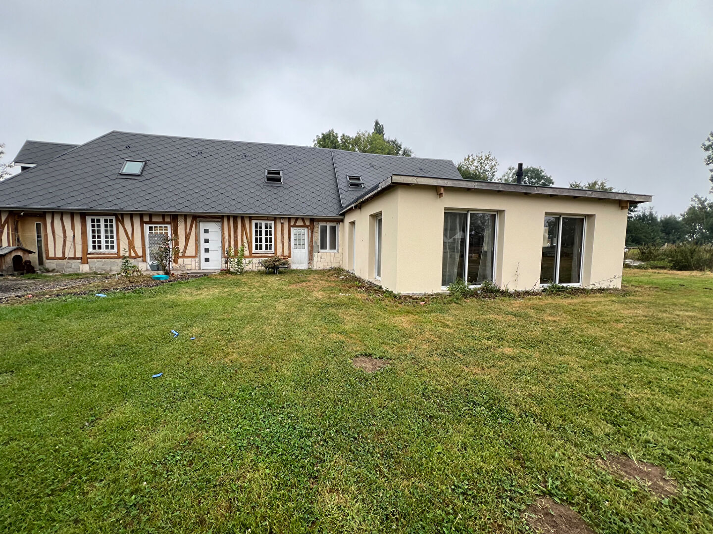 Maison  8 pièce(s) 210 m2