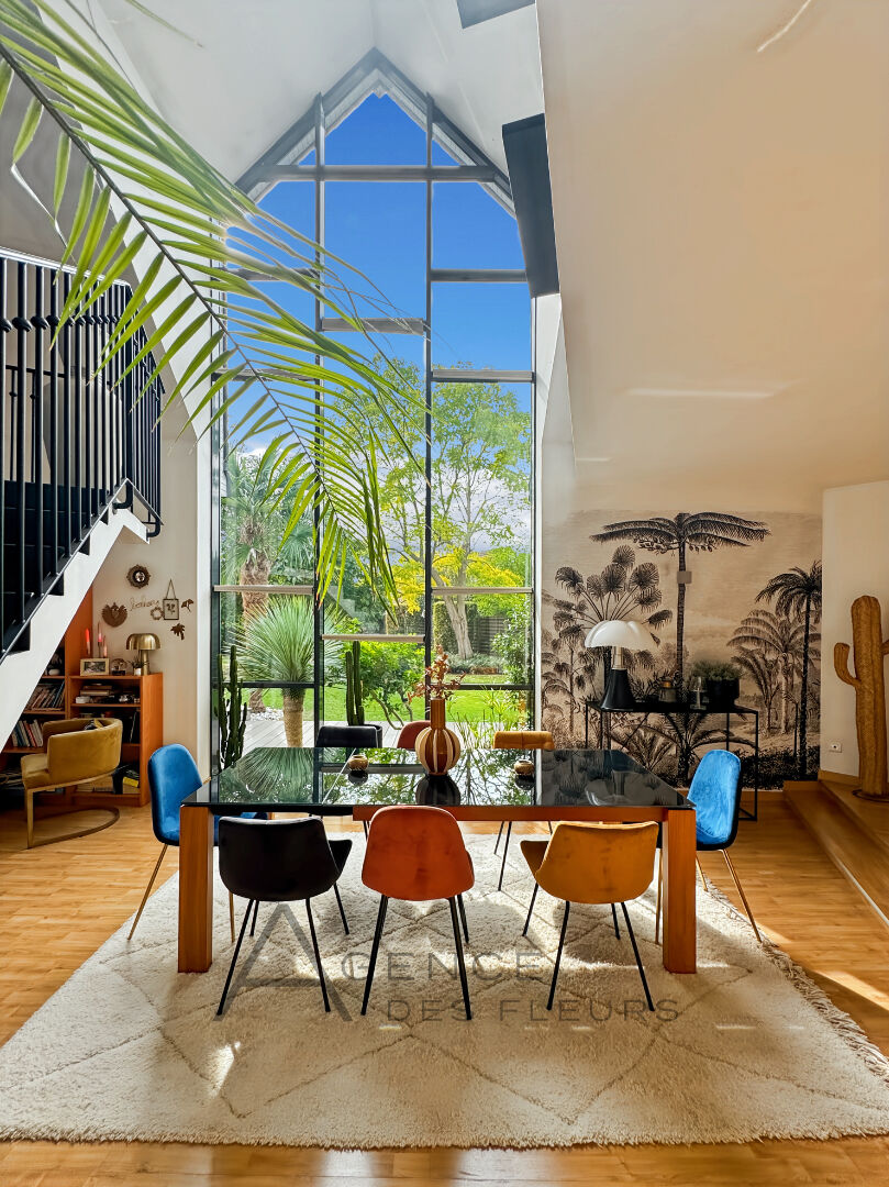 Photo Maison d'architecte de  235 m2 image 2/6