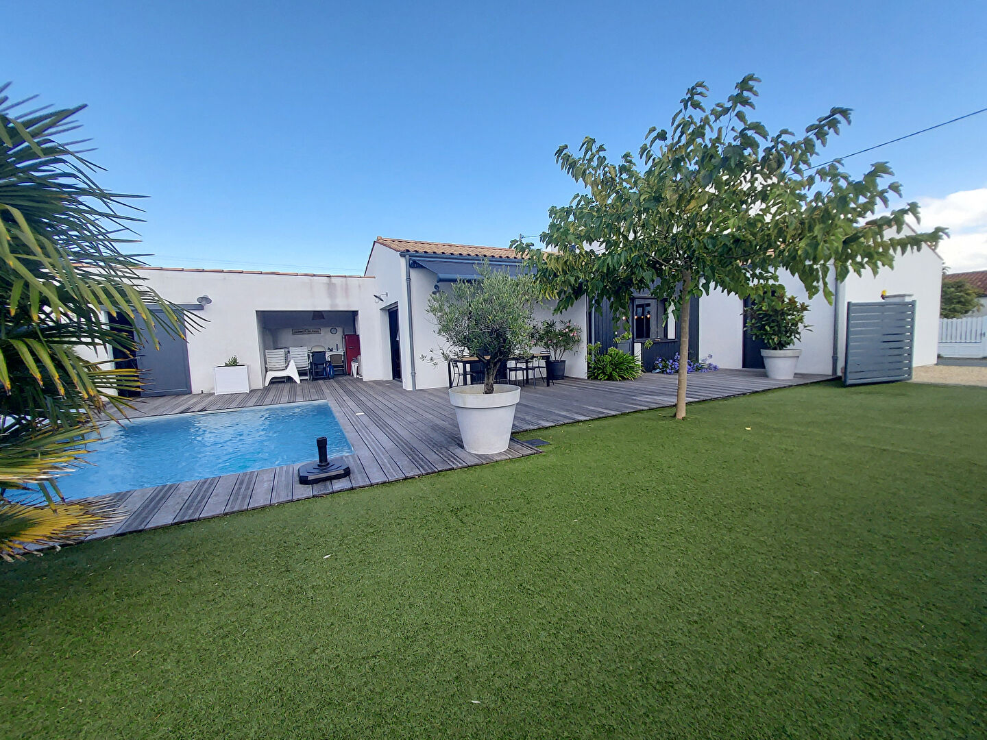 Photo LE CHÂTEAU - 4 chambres - 134 m² image 1/6