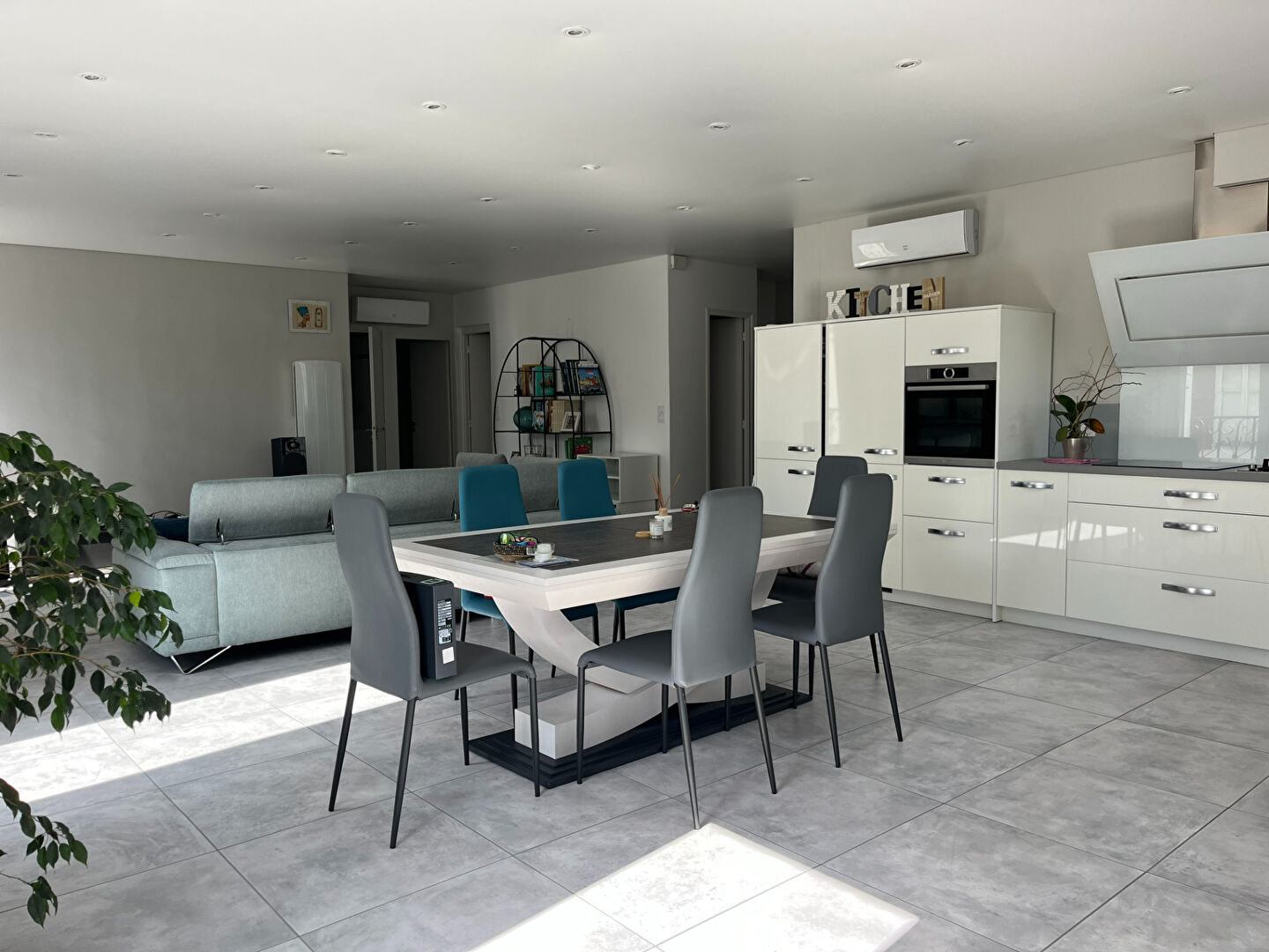 Photo Appartement Le Château intra-muros de 120,57 m² (loi Carrez) image 2/6